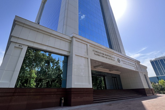 Uzbek Citizens Can Travel Visa-Free to Around 40 Countries