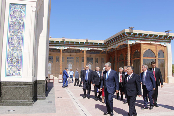 Қозоғистон парламенти делегацияси Самарқандда