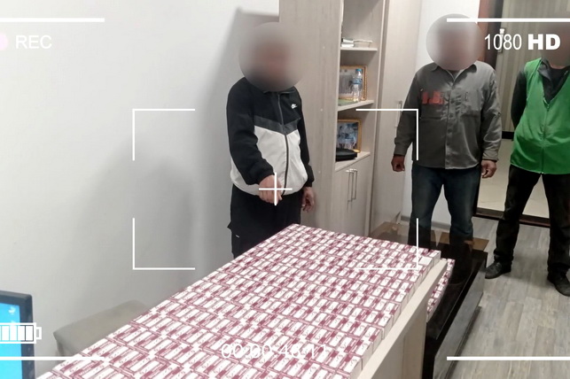 Бензин бакига яширилган 400 дона кучли таъсир қилувчи дори воситалари тўхтатиб қолинди