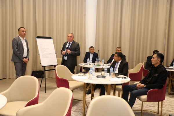 A training on developing a “Green City” action plan takes place in Samarkand