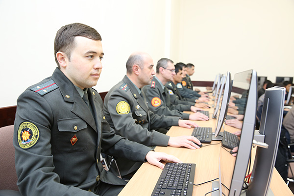 Ҳарбийларни АКТ соҳасида мураббий-ўқитувчилар сифатида тайёрлашмоқда