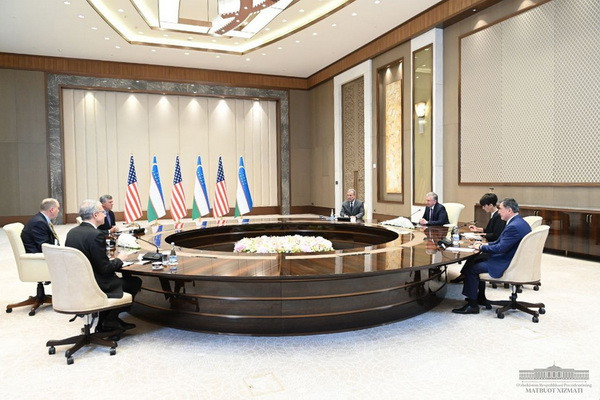 Шавкат Мирзиёев принял конгрессменов США