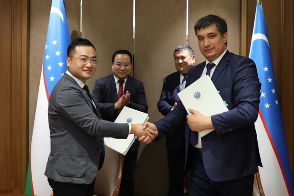 ООО «Yashil Energiya» и «Tongwei Solar» подписали договор на поставку фотоэлектрических модулей общей мощностью до 300 MW
