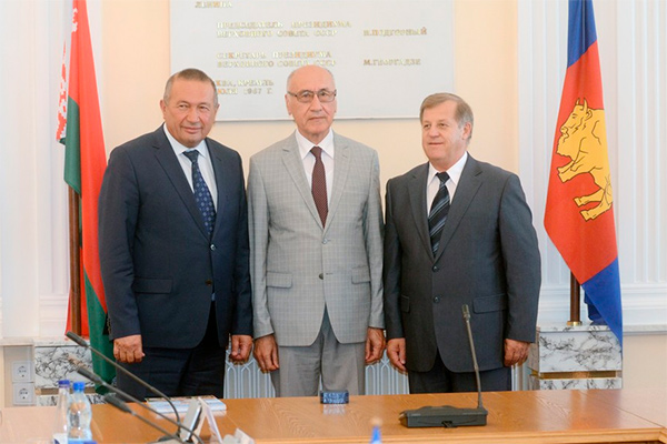 Делегация Джизакской области Узбекистана посетила Брестскую область Беларуси