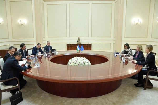 Глава МИД Узбекистана провел встречу со специальным представителем ЕС