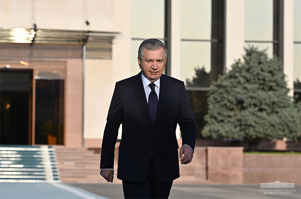 President of Uzbekistan leaves for Kazakhstan