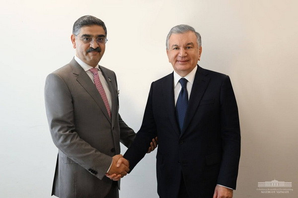 President of Uzbekistan and Caretaker Prime Minister of Pakistan discuss issues of further enhancing multifaceted cooperation