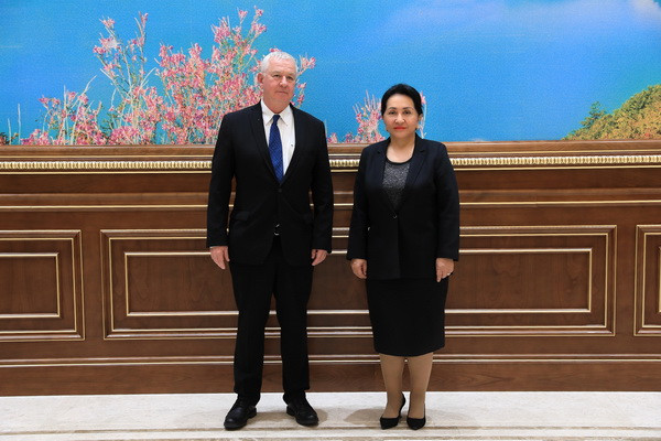 Tanzila Narbayeva meets with the Director General of the Better Cotton Initiative