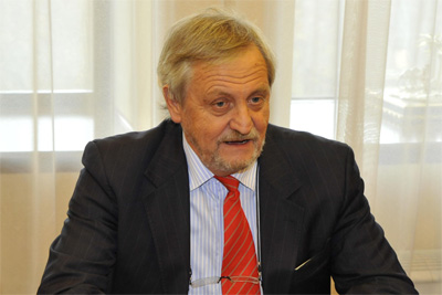 Абдулазиз Камилов провел встречу со спецпредставителем Генсека ООН