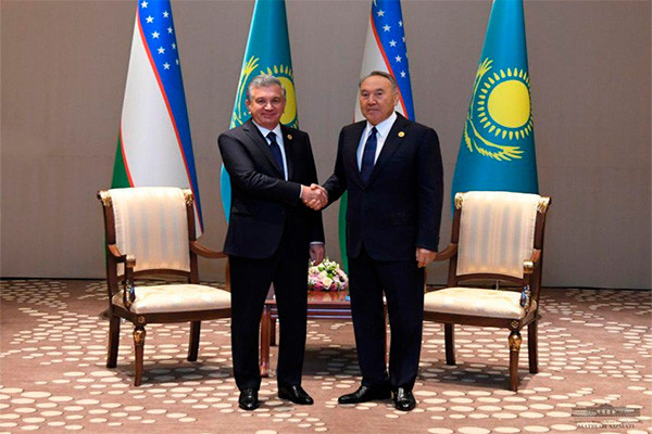 Shavkat Mirziyoyev meets with Nursultan Nazarbayev