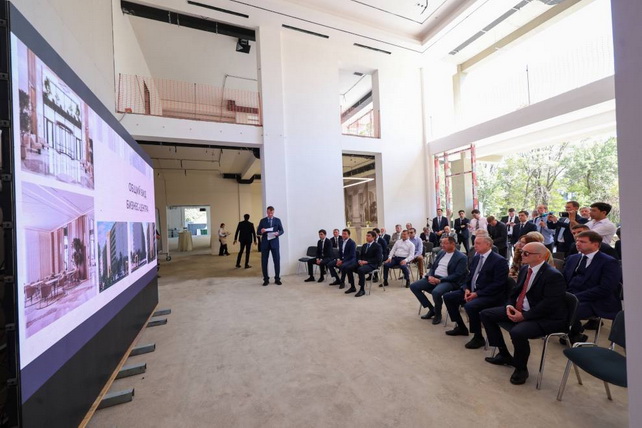 Governor of Saint Petersburg Inspects Construction of Business Center in Tashkent
