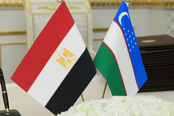 Ambassador of Uzbekistan presents his credentials to the President of Egypt