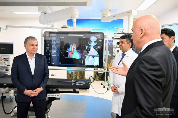 Uzbek President visits a modern medical center