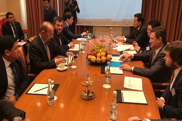 Uzbekistan, Russia, Saudi Arabia and Kazakhstan discuss situation on world oil markets