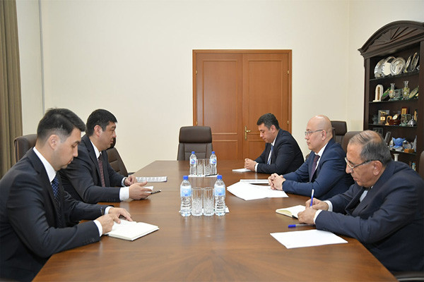 Furkat Sidikov holds a meeting with the Ambassador of the Kyrgyz Republic