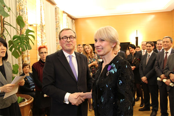 Six citizens of Uzbekistan get Academic Palms of France orders