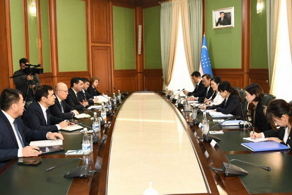 Uzbek Foreign Ministry hosts a meeting with the Parliamentary Deputy Minister of Foreign Affairs of Japan