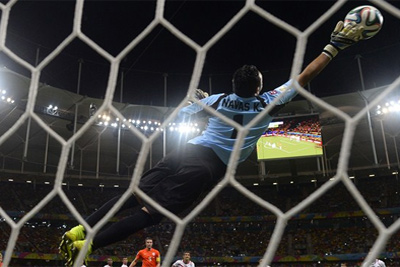 Navas, Neuer and Romero nominated for Golden Glove Award