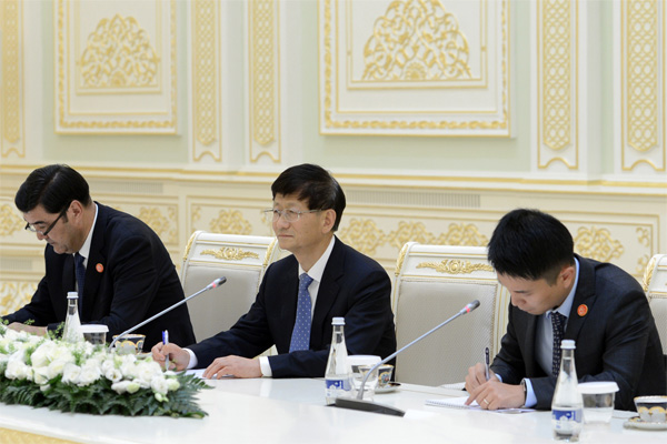 President of Uzbekistan receives Chinese government delegation