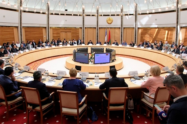 Uzbek, Belarussian business circles discuss implementation of joint projects