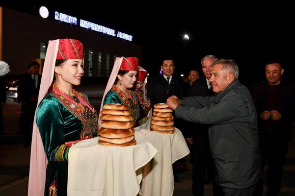 Рустам Минниханов прибыл в Республику Каракалпакстан