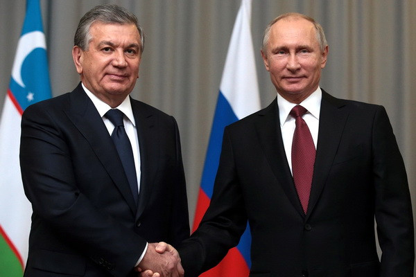 Президент Узбекистана награжден орденом Александра Невского