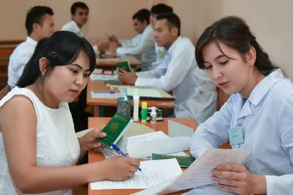 Абитуриенты смогут выбирать вуз и форму обучения после экзаменов