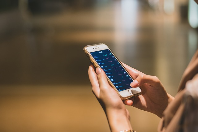 How many people use mobile communications in Uzbekistan?
