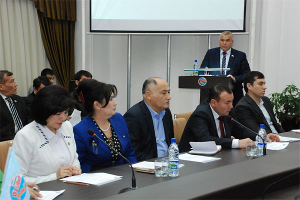 UzLiDeP discusses improvement of corporate management