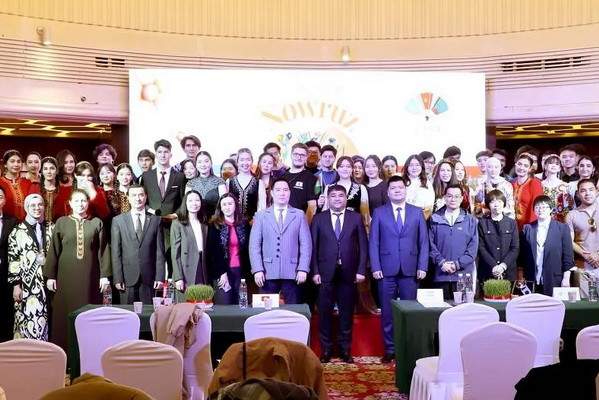 Peking University presents the culture, education and tourism of Uzbekistan