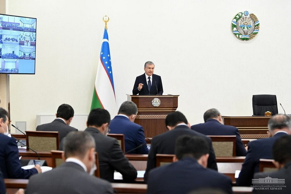 President chairs a meeting on economic growth indicators