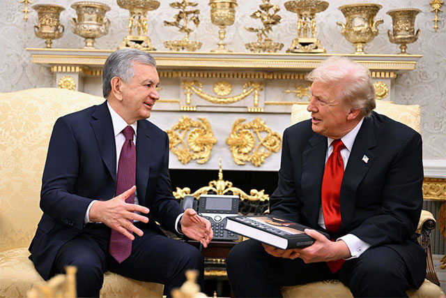 Shavkat Mirziyoyev holds talks with Donald Trump at the White House