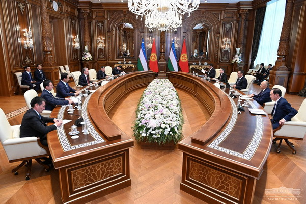 President of Uzbekistan meets with the President of Kyrgyzstan