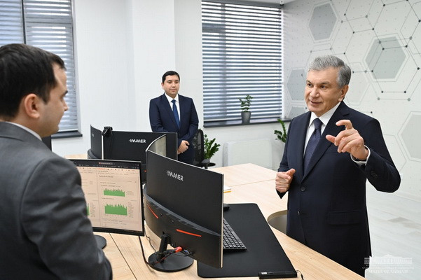 Президент посетил Центр обработки данных Государственного налогового комитета