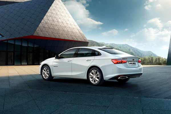 Компания «Узавтосаноат» представила обновленный Chevrolet Malibu XL