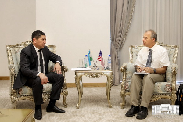 Tashkent Deputies meets with USAID Local Government Advisor