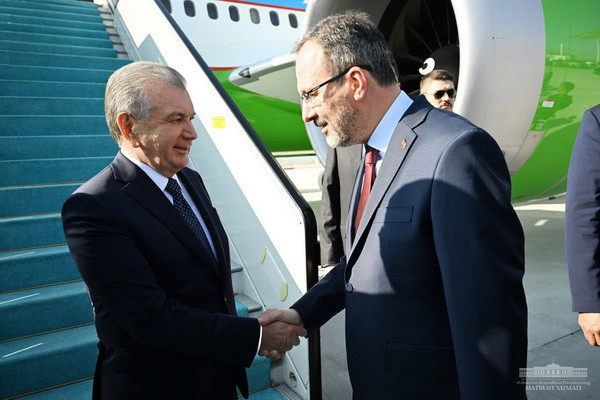President of Uzbekistan arrives in Ankara