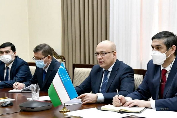 Uzbekistan, China hold political consultations