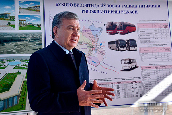 Президент Бухоро шаҳридаги бунёдкорлик ишлари билан танишди