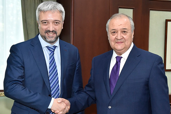 Uzbek FM receives Yevgeny Primakov
