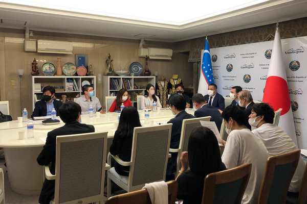 Briefing for Japanese textile manufacturers takes place in Tokyo