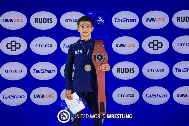 Khasanov and Kholmirzayev Win Gold for Uzbekistan at the U-17 World Championships
