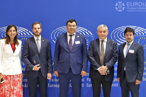 Uzbek DPM holds meeting with members of European Parliament in Brussels