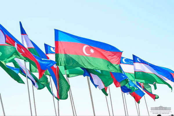 Граждане Узбекистана теперь могут находиться в Азербайджане без регистрации в течение 15 дней
