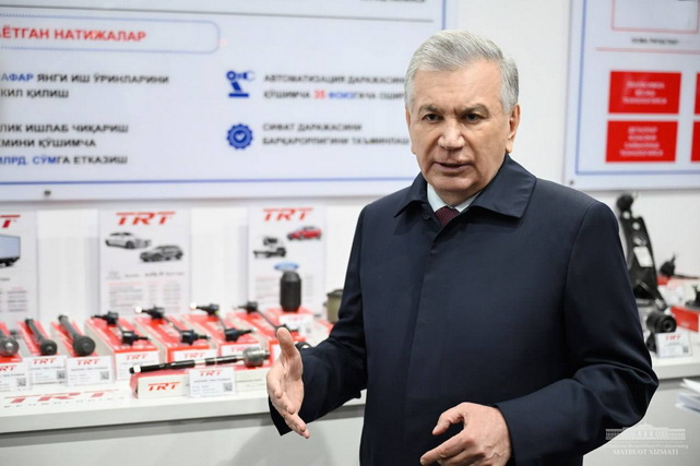 Шавкат Мирзиёев посетил автопромышленное предприятие