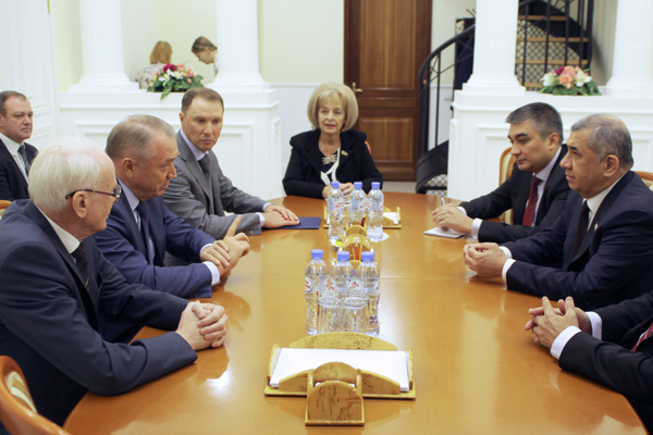 Узбекистан и РФ обсудили перспективы экономического взаимодействия