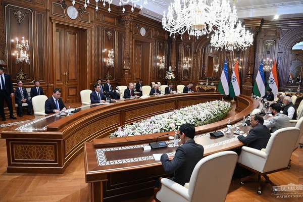 The leaders of Uzbekistan and India discuss the prospects for further strengthening the strategic partnership