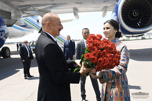 President of Azerbaijan arrives in Uzbekistan