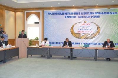 Milliy Tiklanish holds plenum of central council