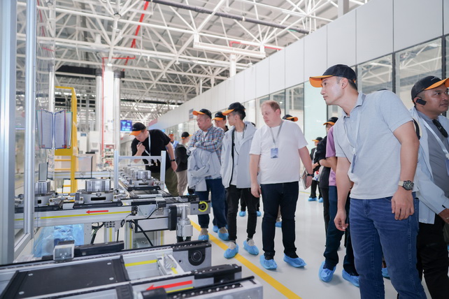 Will Geely Bring EVs to Uzbekistan with Advanced 11-in-1 Electric Drive Technology?